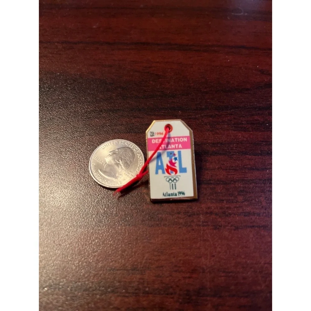 Vintage‎ 1996 Atlanta Summer Olympics Luggage Tag Lapel Hat Pin